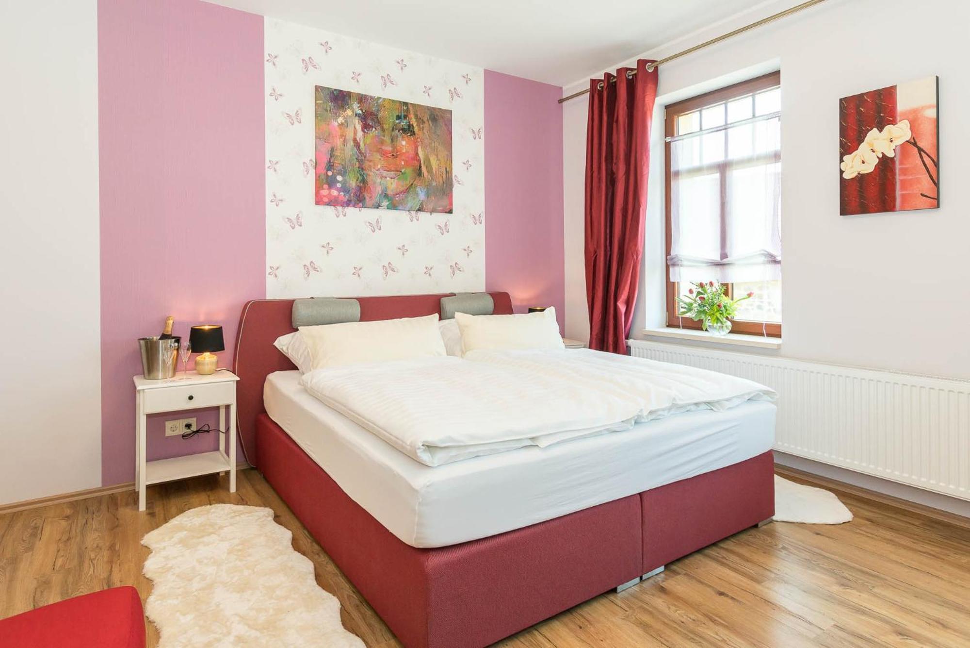 Weingut Pawis Appartements Freyburg Bilik gambar